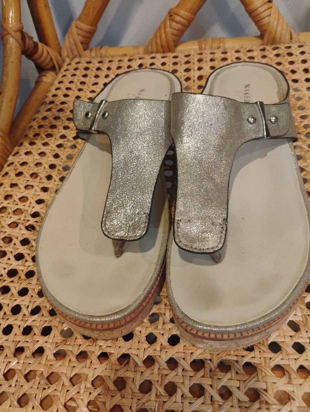 Women's Naked Feet Silver Metallic Thong Hadidd Sandal Leather Size 9.5